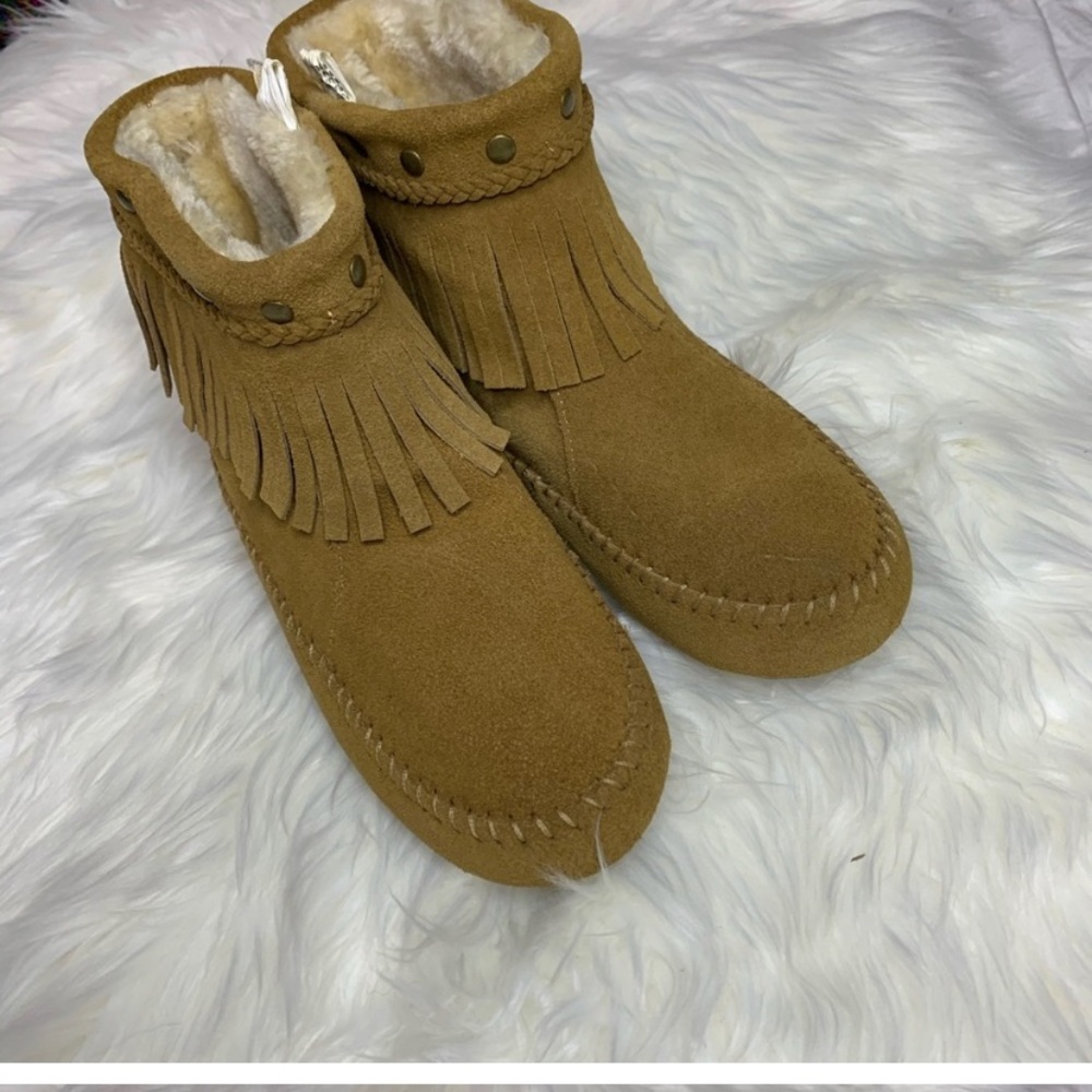 LUCKY BRAND FLEECY BOOTS